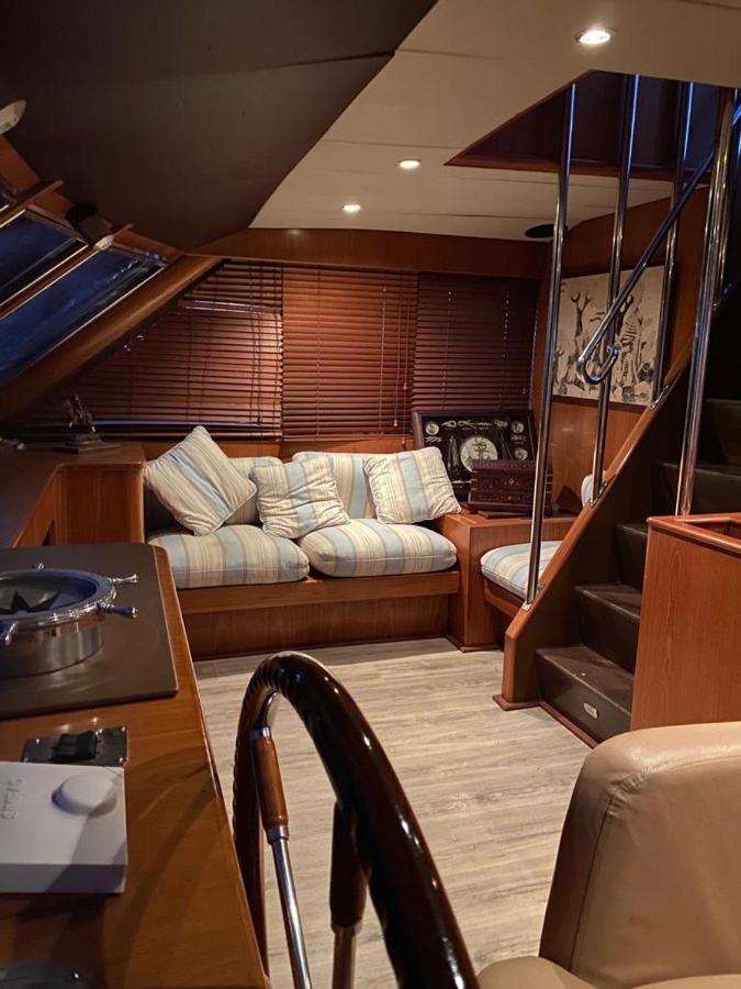 圣阿德里安-德贝索斯 Amazing Boat To Sleep In Barcelona酒店 外观 照片