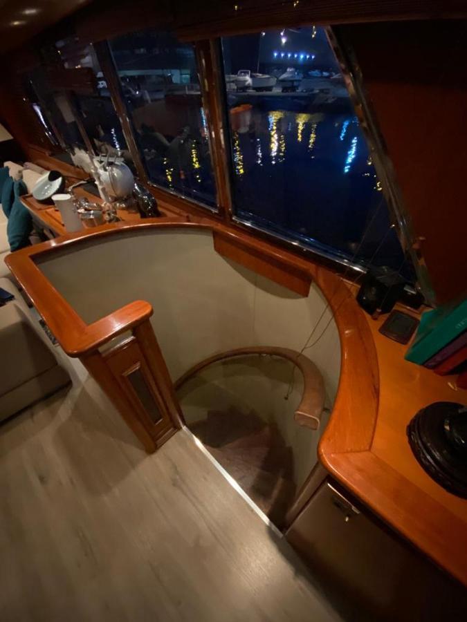 圣阿德里安-德贝索斯 Amazing Boat To Sleep In Barcelona酒店 外观 照片