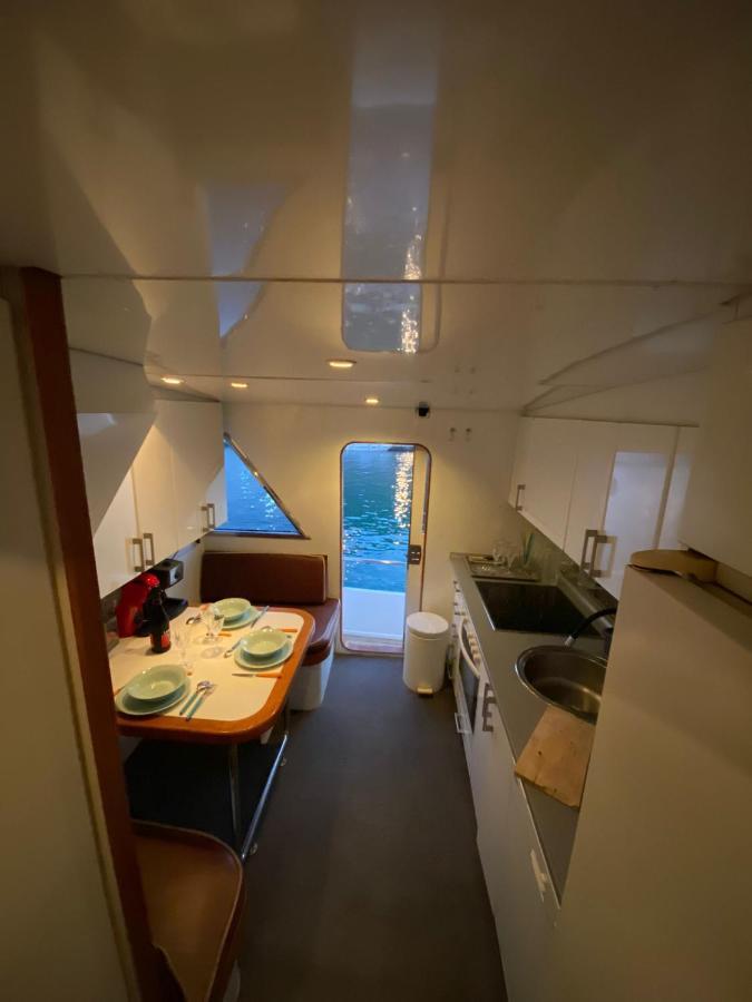 圣阿德里安-德贝索斯 Amazing Boat To Sleep In Barcelona酒店 外观 照片